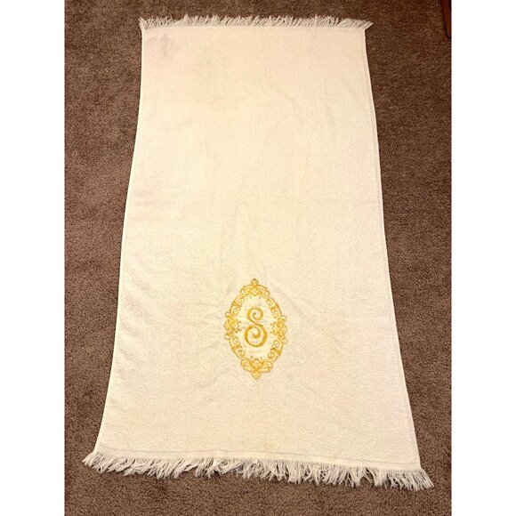 Vtg Cannon White Bath Towel With Fringe & Yellow "S" Embroidery Monogram Glam - Picture 1 of 7